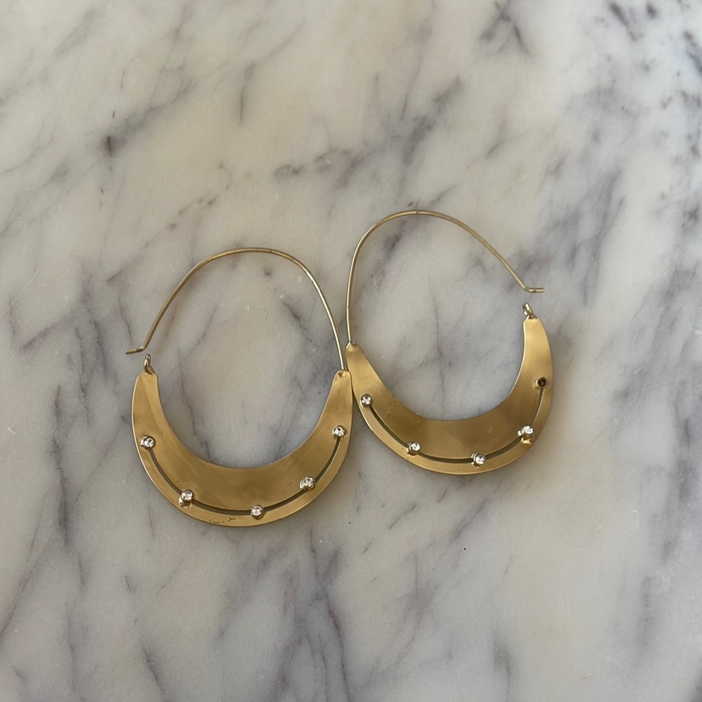 Elegant Gold Hoop Earrings